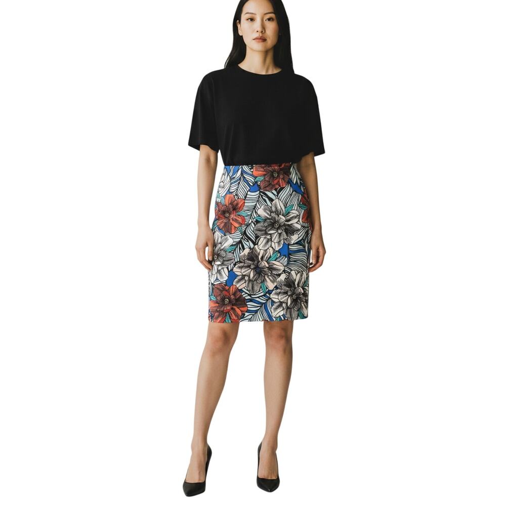 NYCC Bold Floral Print Straight Mini Skirt size Medium